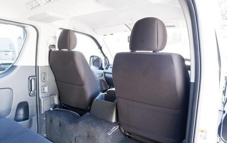 Toyota HiAce H200, 2023 год, 4 989 000 рублей, 15 фотография