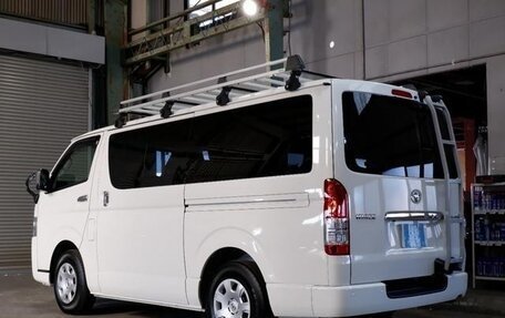Toyota HiAce H200, 2023 год, 4 989 000 рублей, 26 фотография