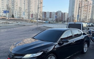 Toyota Camry, 2018 год, 1 890 000 рублей, 1 фотография