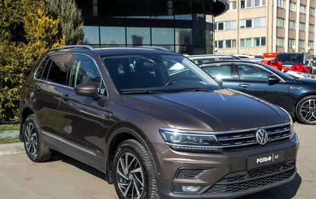Volkswagen Tiguan II, 2019 год, 2 288 000 рублей, 2 фотография