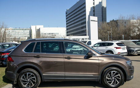 Volkswagen Tiguan II, 2019 год, 2 288 000 рублей, 3 фотография