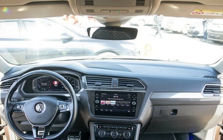 Volkswagen Tiguan II, 2019 год, 2 288 000 рублей, 10 фотография