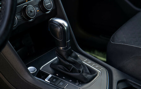 Volkswagen Tiguan II, 2019 год, 2 288 000 рублей, 16 фотография