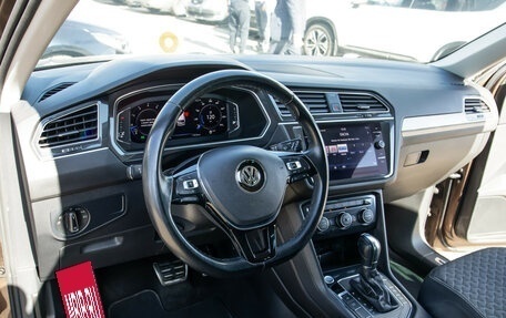 Volkswagen Tiguan II, 2019 год, 2 288 000 рублей, 17 фотография