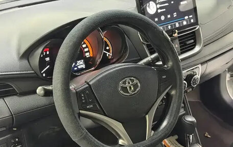 Toyota Yaris XP150 рестайлинг, 2022 год, 1 030 000 рублей, 9 фотография