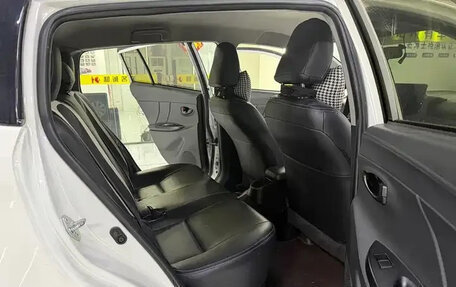 Toyota Yaris XP150 рестайлинг, 2022 год, 1 030 000 рублей, 13 фотография