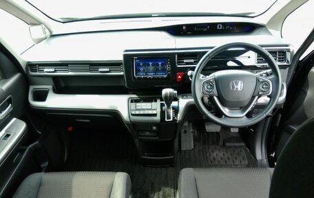 Honda Stepwgn IV, 2021 год, 1 890 000 рублей, 10 фотография