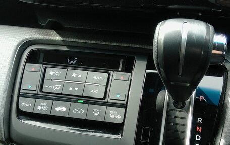 Honda Stepwgn IV, 2021 год, 1 890 000 рублей, 12 фотография