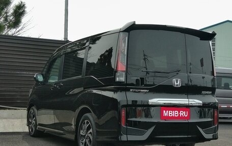 Honda Stepwgn IV, 2021 год, 1 890 000 рублей, 5 фотография