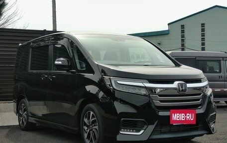 Honda Stepwgn IV, 2021 год, 1 890 000 рублей, 2 фотография