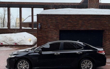 Toyota Camry, 2018 год, 1 890 000 рублей, 5 фотография