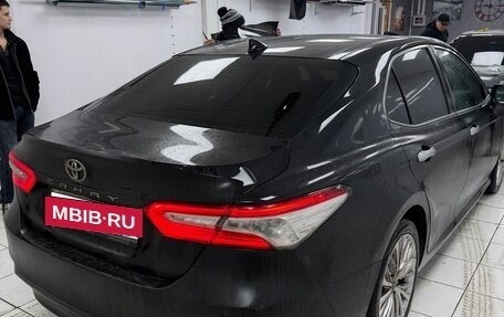 Toyota Camry, 2018 год, 1 890 000 рублей, 7 фотография