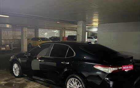 Toyota Camry, 2018 год, 1 890 000 рублей, 9 фотография