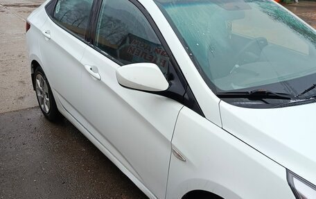 Hyundai Solaris II рестайлинг, 2015 год, 1 300 000 рублей, 2 фотография