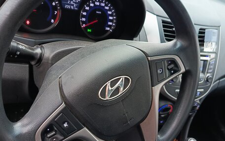 Hyundai Solaris II рестайлинг, 2015 год, 1 300 000 рублей, 6 фотография