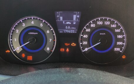 Hyundai Solaris II рестайлинг, 2011 год, 650 000 рублей, 9 фотография