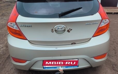 Hyundai Solaris II рестайлинг, 2011 год, 650 000 рублей, 4 фотография