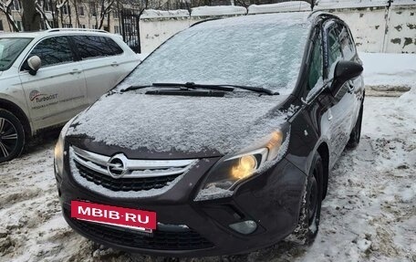 Opel Zafira C рестайлинг, 2012 год, 890 000 рублей, 2 фотография
