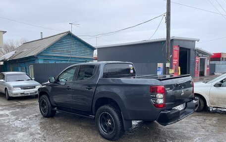 Mitsubishi L200 IV рестайлинг, 2023 год, 3 650 000 рублей, 6 фотография