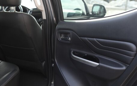 Mitsubishi L200 IV рестайлинг, 2023 год, 3 650 000 рублей, 15 фотография