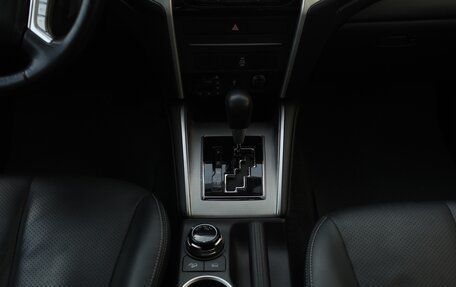 Mitsubishi L200 IV рестайлинг, 2023 год, 3 650 000 рублей, 18 фотография