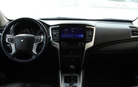 Mitsubishi L200 IV рестайлинг, 2023 год, 3 650 000 рублей, 20 фотография