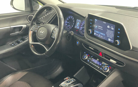 Hyundai Sonata VIII, 2021 год, 2 440 000 рублей, 17 фотография