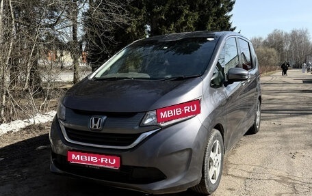Honda Freed II, 2018 год, 1 370 000 рублей, 1 фотография