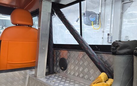 Land Rover Defender I, 1997 год, 2 600 000 рублей, 13 фотография