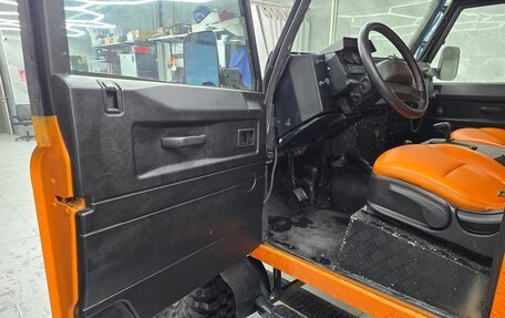 Land Rover Defender I, 1997 год, 2 600 000 рублей, 17 фотография