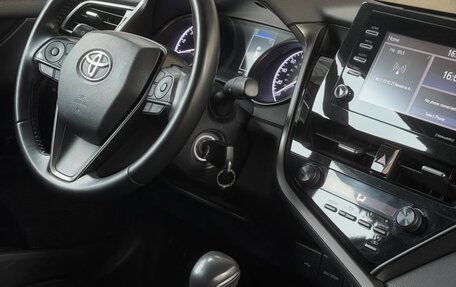 Toyota Camry, 2020 год, 2 470 000 рублей, 6 фотография