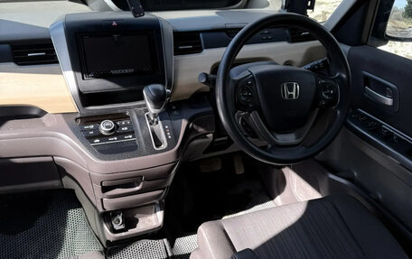 Honda Freed II, 2018 год, 1 370 000 рублей, 7 фотография