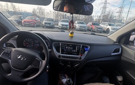 Hyundai Solaris II рестайлинг, 2019 год, 1 450 000 рублей, 12 фотография