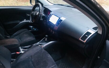 Mitsubishi Outlander III рестайлинг 3, 2008 год, 1 000 000 рублей, 6 фотография