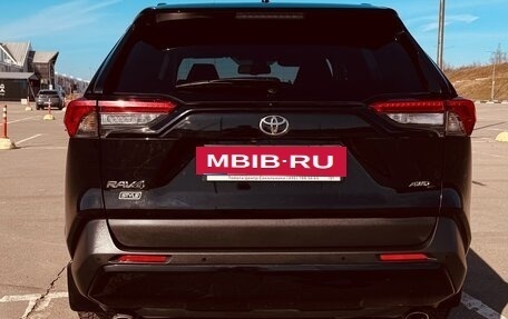 Toyota RAV4, 2021 год, 3 100 000 рублей, 8 фотография