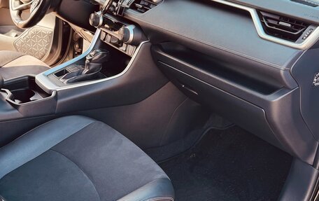 Toyota RAV4, 2021 год, 3 100 000 рублей, 18 фотография