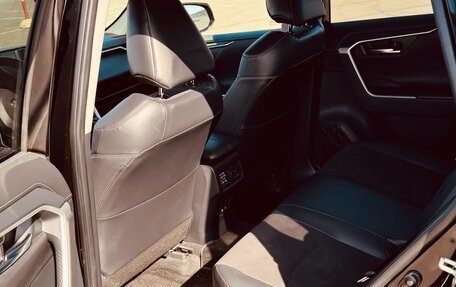 Toyota RAV4, 2021 год, 3 100 000 рублей, 16 фотография