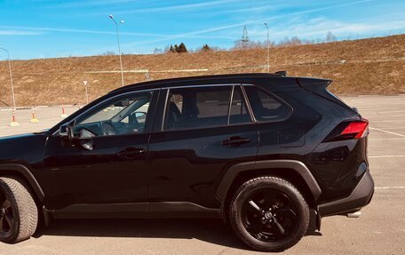 Toyota RAV4, 2021 год, 3 100 000 рублей, 11 фотография