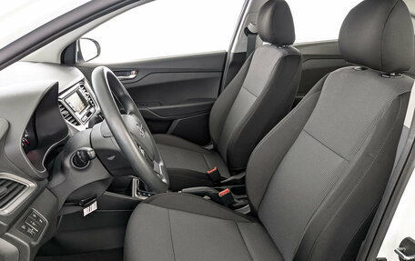 Hyundai Solaris II рестайлинг, 2020 год, 1 700 000 рублей, 20 фотография