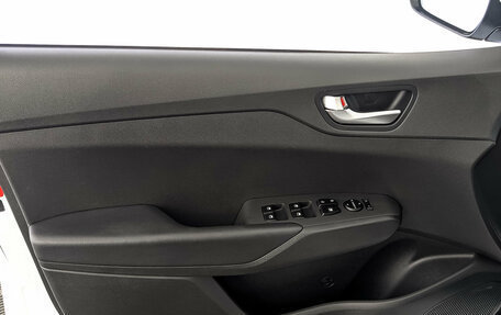 Hyundai Solaris II рестайлинг, 2020 год, 1 700 000 рублей, 19 фотография