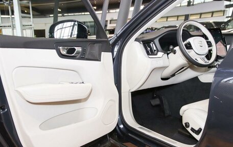 Volvo XC60 II, 2025 год, 8 700 000 рублей, 4 фотография