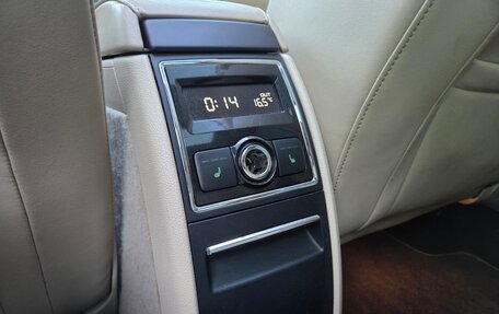 Skoda Superb III рестайлинг, 2012 год, 1 350 000 рублей, 6 фотография