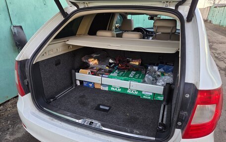 Skoda Superb III рестайлинг, 2012 год, 1 350 000 рублей, 3 фотография