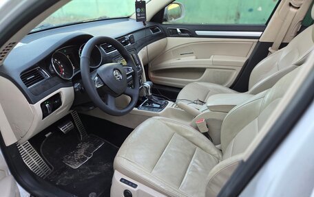 Skoda Superb III рестайлинг, 2012 год, 1 350 000 рублей, 10 фотография