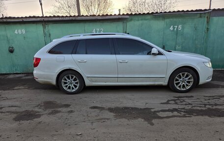 Skoda Superb III рестайлинг, 2012 год, 1 350 000 рублей, 15 фотография