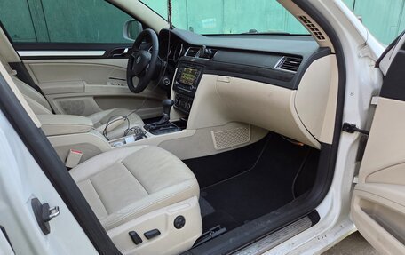 Skoda Superb III рестайлинг, 2012 год, 1 350 000 рублей, 17 фотография