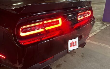 Dodge Challenger III рестайлинг 2, 2019 год, 3 499 999 рублей, 10 фотография