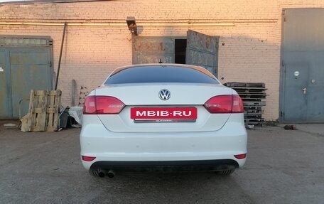 Volkswagen Jetta VI, 2011 год, 685 000 рублей, 4 фотография