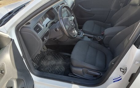 Volkswagen Jetta VI, 2011 год, 685 000 рублей, 10 фотография