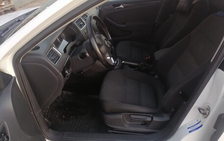 Volkswagen Jetta VI, 2011 год, 685 000 рублей, 8 фотография